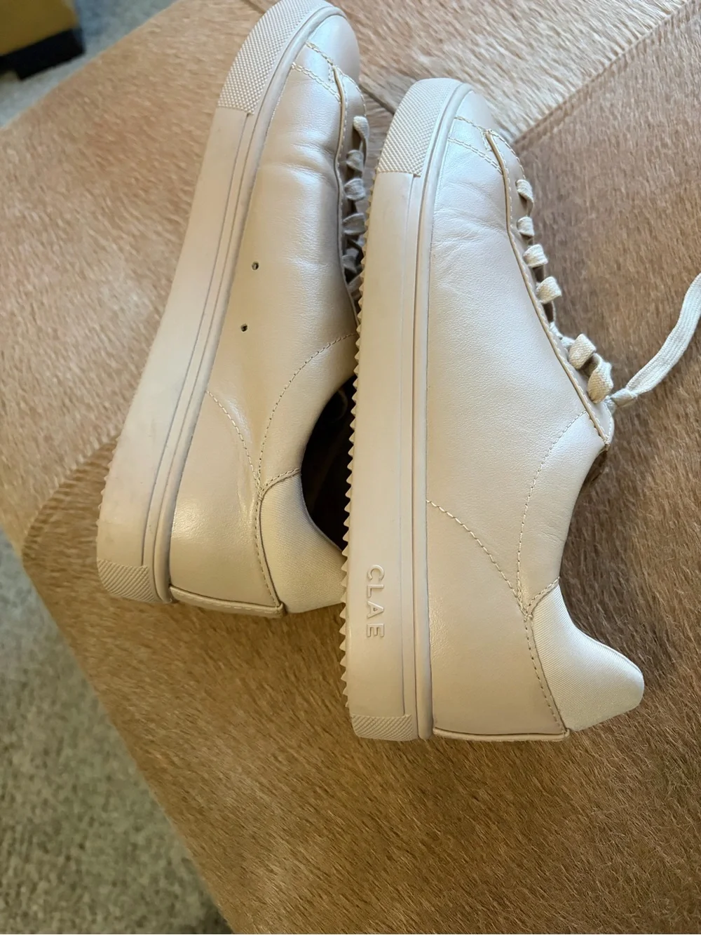 Clae Men's Cream Leather Low-Top Sneakers